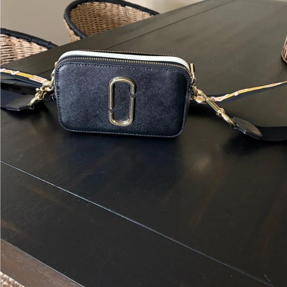 Marc Jacob’s Black Crossbody Bag - Picture 1 of 9